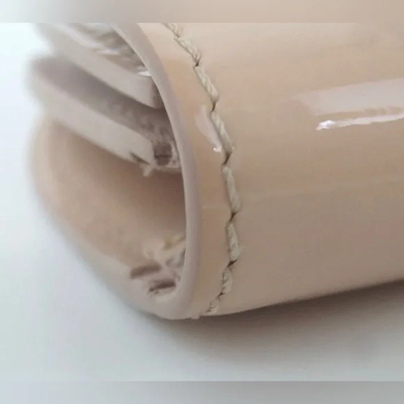 BURBERRY Patent Leather Card Wallet 😍💖🔥 - Picture 12 of 15